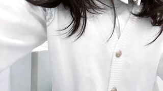 bé lolita vú to đam mê bộ môn phô dâm cho các anh thèm - phần 32