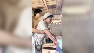 Những lần nứng cặc thèm đụ em trai tìm chị họ xin đụ, nhưng lần nào chị họ cũng chiều