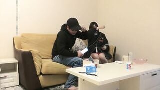 Nữ sinh đó mảnh mai, chân dài và tính cách dễ mến, giống như một người mới
