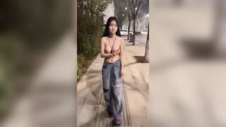 bé loli xinh xắn em dâm vcl thích phô dâm đường phố