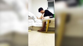 Tranh thủ nhà ko có ai, Bóp Vú Mò lồn con bạn thân ngủ say lút cán djt tê lồn rên rỉ