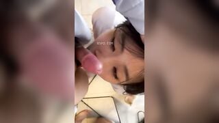 HS NHIỆT TÌNH, ĐẾN TẬN NHÀ BÚ CU CHO THẦY