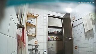 Em vợ múp míp, tắm truồng ngon quá