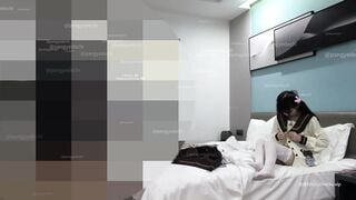 Em teen loli nhỏ nhắn đáng iu bán dâm cho th mập bụng phệ đụ sướng nhăn mặt