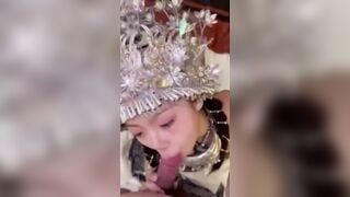 Được em bú cu tận tình sau buổi văn nghệ tổng kết năm học