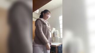 Cô điều dưỡng đam mê thủ dâm có thể thủ dâm mọi lúc mọi nơi.