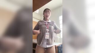 Cô điều dưỡng đam mê thủ dâm có thể thủ dâm mọi lúc mọi nơi.