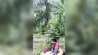 Nứng cặc xin chị họ đụ 1 cái, chị nói ra sau vườn vắng hôm nay chị đụ mày.