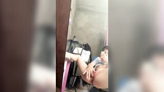 Nhìn là biết em nó dâm và nhiều nước vãi đái =))