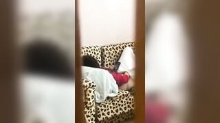 Quay lén Bà chị Vk đang nằm trên ghế móc Bím
