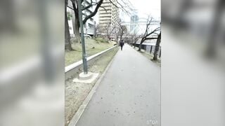 Gái xinh mũm mĩm chuppy thủ dâm nơi công cộng (Teen,loli)