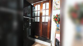 Gái dâm vú to lồn múp không lông