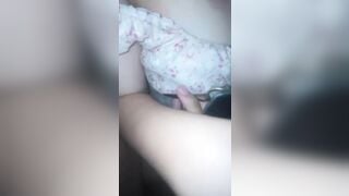 mút đỏ hết vú về đến nhà còn cứ nghịch vú không cho em về