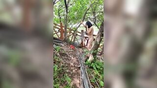Chụp ảnh nude với người lạ public