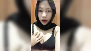 Vú to thủ dâm 149