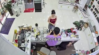 Đang hôn chuẩn bị bóp vú con bồ thì con vợ đế, màng thoát thân đẳng cấp của con bồ.