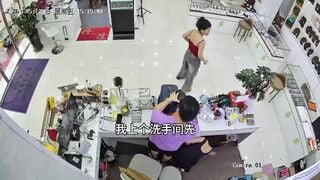 Đang hôn chuẩn bị bóp vú con bồ thì con vợ đế, màng thoát thân đẳng cấp của con bồ.