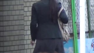 Bị GV Chửi, Cậu HS theo dõi quay lén Cô giáo Lồn Rậm Đi đái
