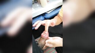 Gái dâm bú cu liếm tinh trai dâm đãng