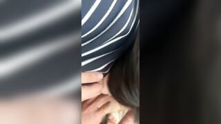 Bịt mắt người yêu và cho lũ bạn some em nó