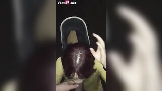Nửa đêm em bắt đứng giữa đường để em mút