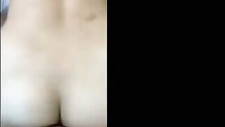 Em mới là học sinh cấp 3 nhưng kĩ năng bú cu của em thì khỏi phải chê