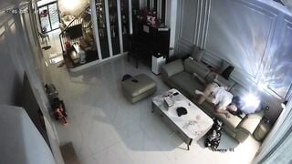 Hack camera phòng khách