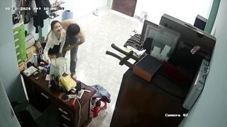 Hack camera cặp đôi trẻ