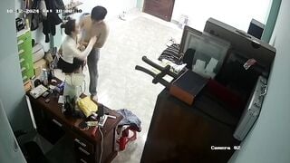 Hack camera cặp đôi trẻ