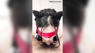 em sinh viên dâm vừa bú cu vừa thủ dâm sextoy