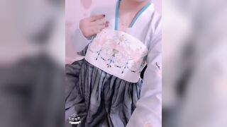 E teen dùng cặc giả đề giải tỏa