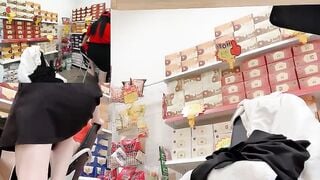 bé nhân viên siêu thị winmart nứng lồn thủ dâm ở chỗ làm - phần 5