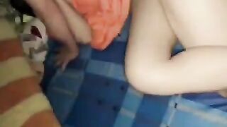 Chị dâu ngủ gáy khò khò thằng em chồng vào địt dâm đãng