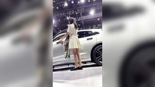 102 quay lén quần lót mấy bé người mẫu chân dài trong sự kiện - phần 4