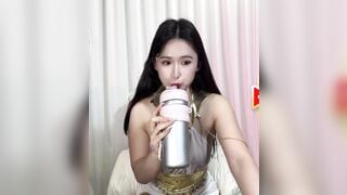 Gái xinh vú to khoe hàng dâm đãng 2