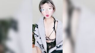 GÁI MÚP LỒN RỘNG THỦ DÂM 28.1