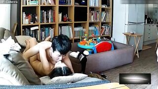 Nhắn tin cho chồng khỏi đợi cơm tăng ca thêm nhưng chủ yếu đụ nhau vs sếp.