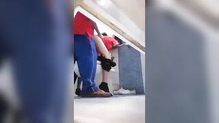 Cặp đôi đã có gia đình lén lút cặp bồ rồi lén lút đụ nhau trong công ty luôn.