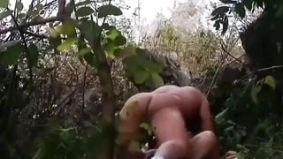 Địt con bạn đi vượt cùng ở ngày đường sướng cả cặc