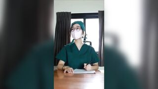 Đi kiểm tra tinh trùng, gạ địt luôn em y tá dâm đãng