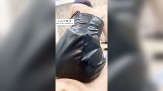 Nhân lúc a trai đi làm ở nhà đc c dâu mút cu nguấy lồn sướng bắn tinh