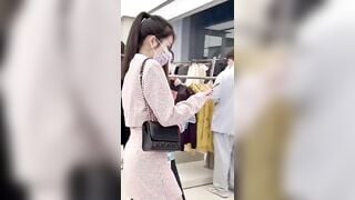 quay lén gái xinh mặc váy ngắn quần lót ren lọt khe đủ cả - phần 3