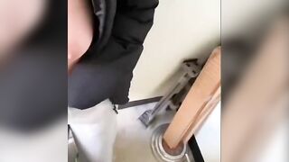 Bạo hành cô gái bị vã vào vú bụp như trống