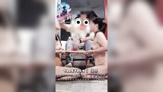 Sướng như vua khi huấn luyện đc 2 con chó cái nghe lời thích bị hành hạ