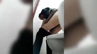 cammara ẩn Quay Lén WC các em xinh tươi nhìn nứng cặc - phần 31