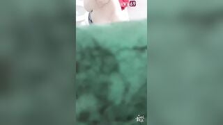Chị họ vú bự
