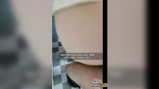 Đang ngủ bị bố dượng vào địt lén 😱