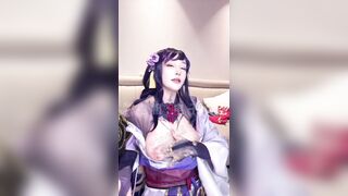 GÁI XINH XĂM TRỔ THỦ DÂM 8
