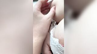 Gạ bóp vú em ghệ vú bự trắng múp khi đi xe khách về quê mở cả màn k che luôn