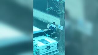 Em học sinh lớp 11 mò lồn bạn gái trong lớp học giờ giải lao.